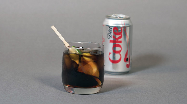 American Airlines Will Eliminate Use Of Plastic Straws & Drink Stirrers From Flights!